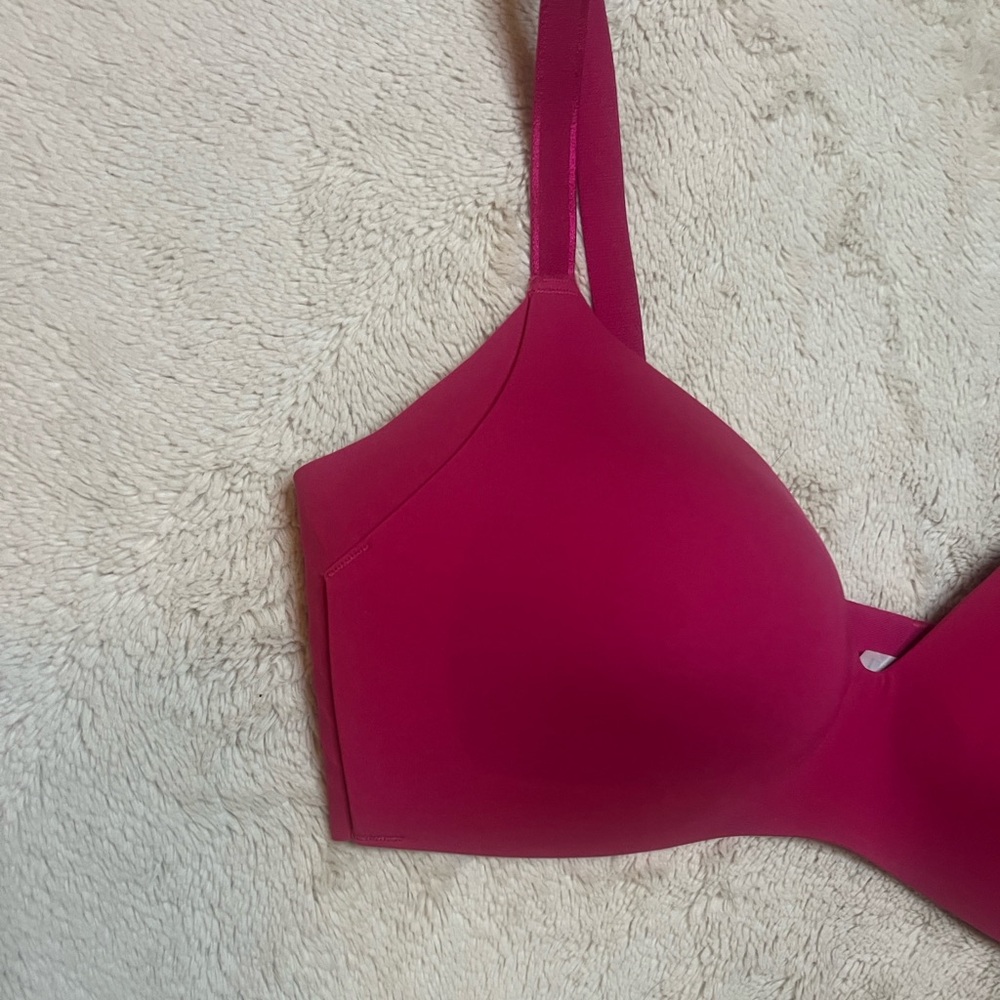 Knix Deep Pink Seamless Bra - Picture 2 of 8